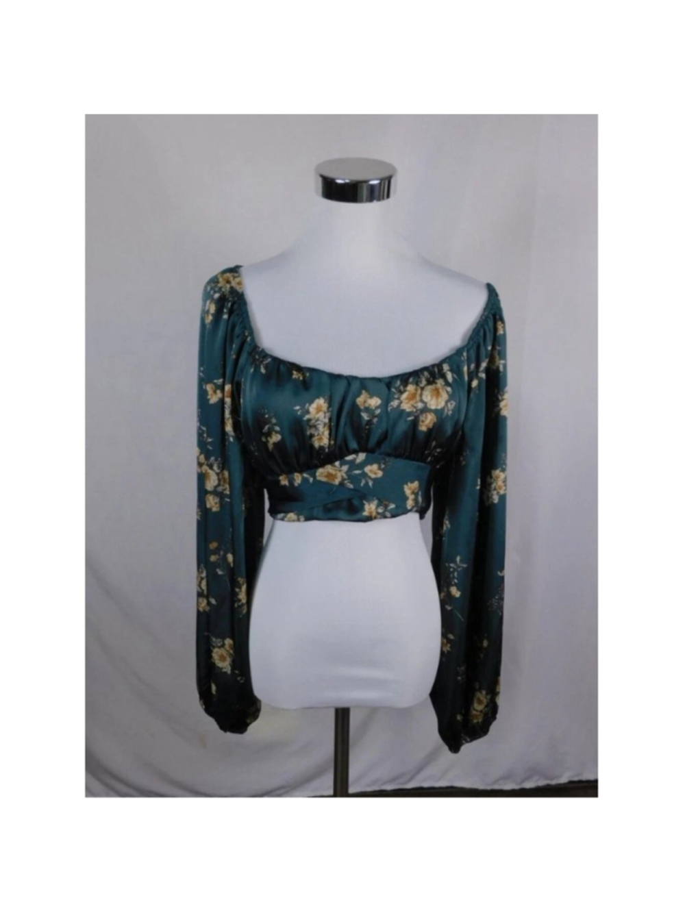 Altar'd State Green Floral Tie Back Top Size M Cottagecore Boho Blouse